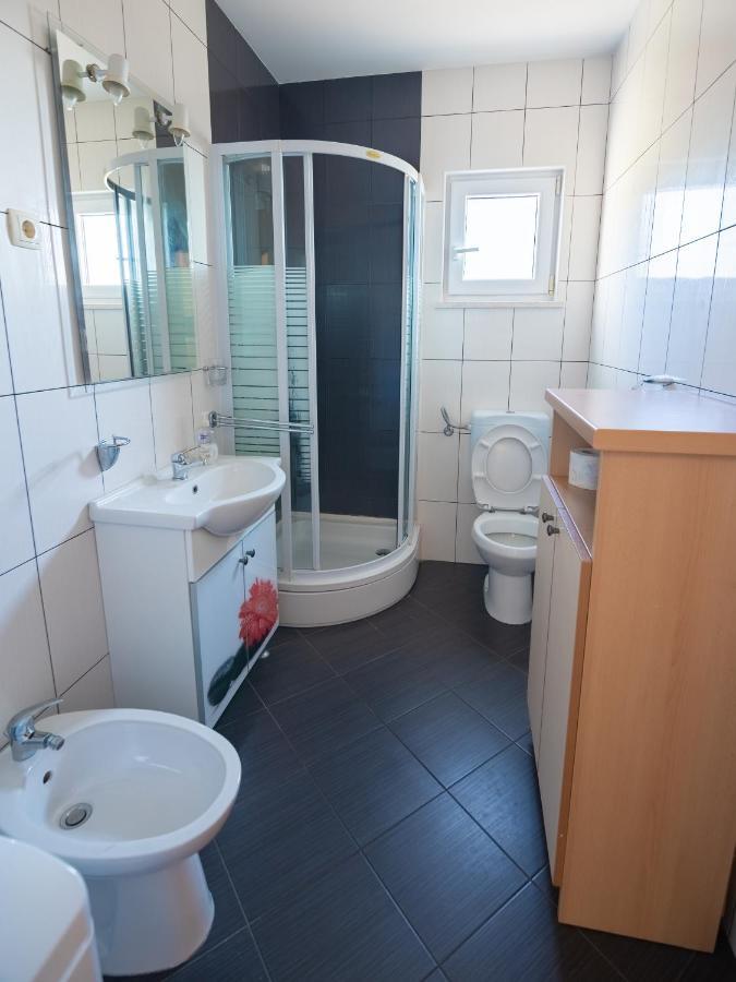 Apartments Matic ロゴズニッツァ エクステリア 写真